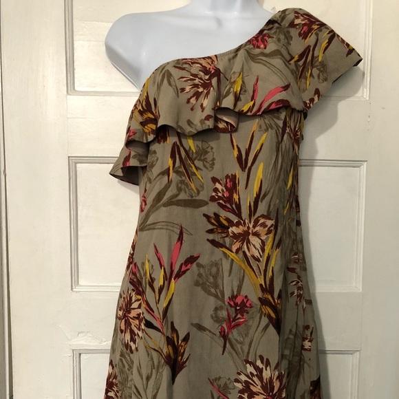 ASTR Dress Floral Small One Shoulder Green Ruffle - Picture 2 of 8